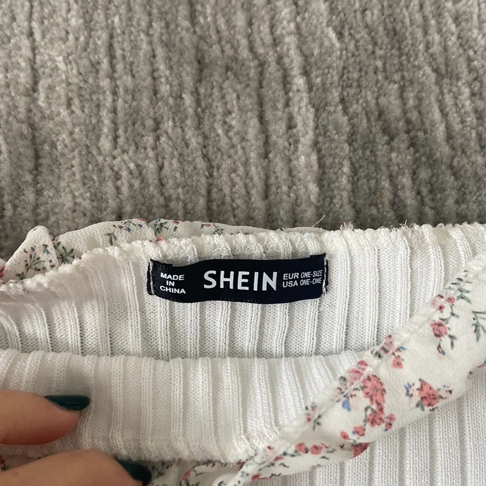 SHEIN Top - Picture 3 of 3